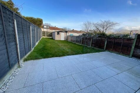 REAR GARDEN approx 70ft