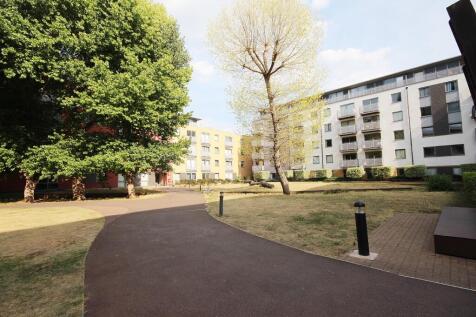 Studio apartment to rent on the ever popular OneSE8 development