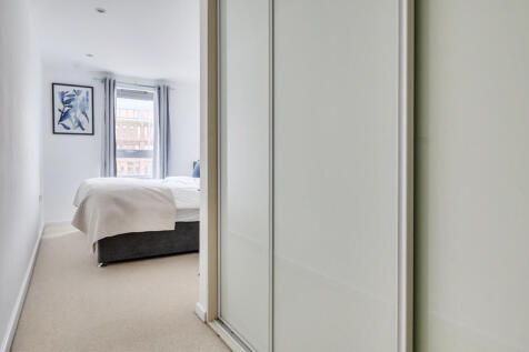 1395052-5-694a8fa...