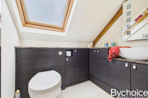 CAM05454G0-PR0065-STILL031