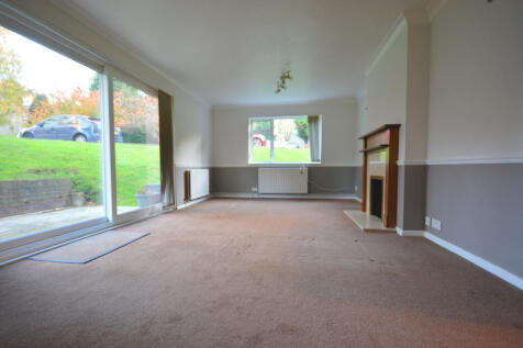 2 Bed Unfurnished Flat