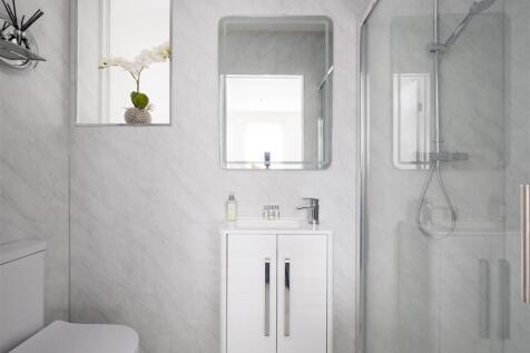 Bathroom1.jpg