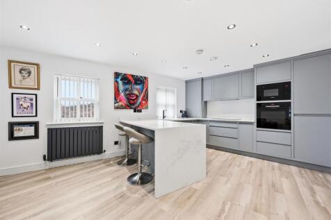 Kitchen/Dining
