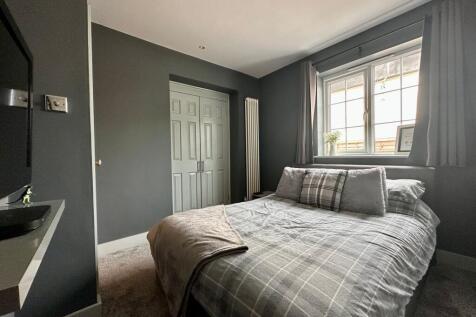 Ground floor bedroom