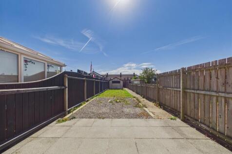 CAM05451G0-PR0189-STILL006.jpg