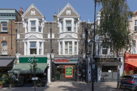 High Street, E11