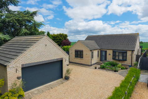 EweMove - Spalding - Weston Hills - Front of Hous
