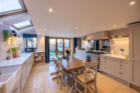 Kitchen/Dining Ro...