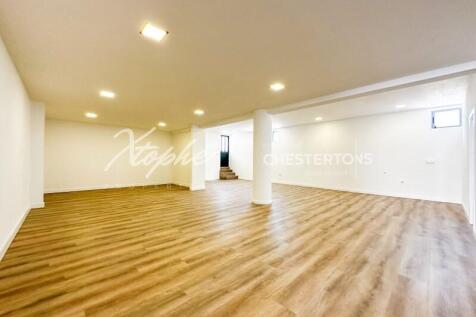 Fully Renovated 6 Bed Villa For Sale (50)