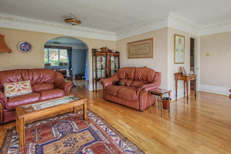 Living Room - Ang...