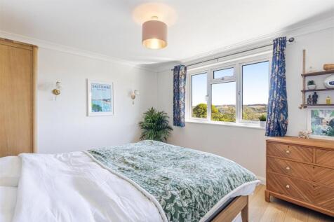 A18 - 13 Town Park, Loddiswell - 250922.jpg