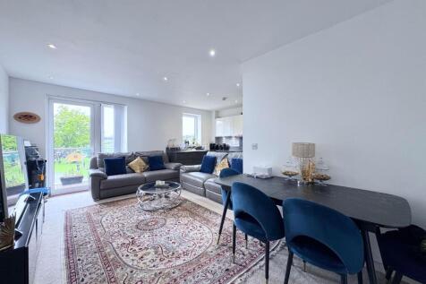 Living/kitchen/dining area