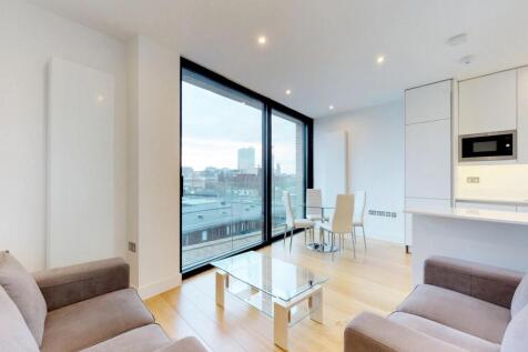 The Spaceworks is located just on the Eastern fringe of the City. Here the skyscrapers give way to loft living, and the trendy bars, restaurants & markets of Brick Lane & Spitalfields create a vibrant