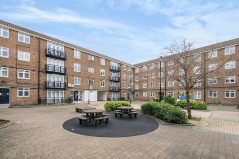 Top Floor | Balcony | Communal Gardens | Three Double Bedrooms | Fitted Kitchen | Ample Storage | Natural Light | Energy Efficiency Rating D.