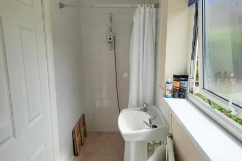 Annexe En-Suite Shower Room