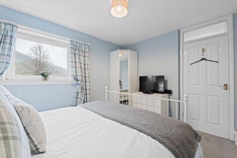 2 bed, 1 bath Terraced in Leeds - Photo 9