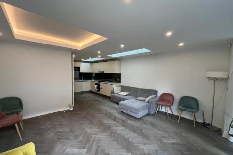 2 Porteus Apartments, 75 Britannia Road, London, SW6 2JR