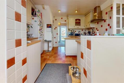 Heyes Avenue Kitchen