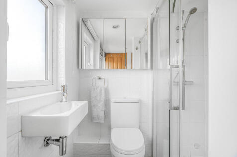 150 Northcroft Ro...