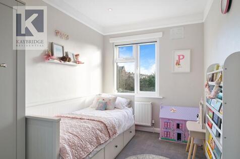 Stoneleigh Park Road, Epsom - KT19 0QY