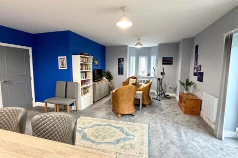 bryn y bia heights 4 lounge.jpg