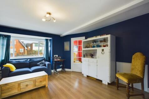 CAM02386G0-PR0113-STILL034