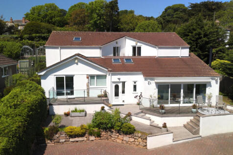 4/5 Bedroom Detached House for Sale