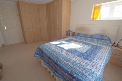 BEDROOM11.jpg