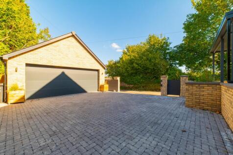 Award-winning Media team on EVERY Listing_64