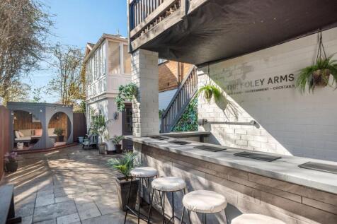 Bar/Garden