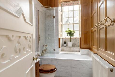6 bed, 4 bath Detached in Edinburgh - Photo 17