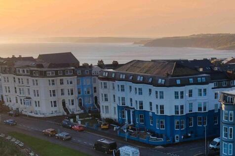 Hotel for sale in scarborough