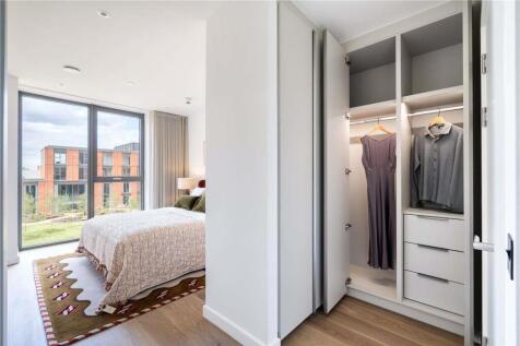 BEDROOM (PHOTO OF SHOW APARTMENT)