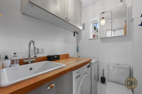 Nine Ashes Farm Cott