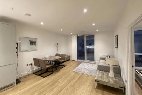 Let UK Home are excited to present a stunning one-bedroom apartment located within the highly desirable Timber Yard development, one of Birmingham's premier residential communities. Finished to an exc