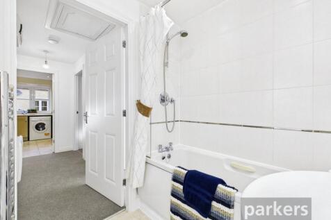 Bathroom/Hallway