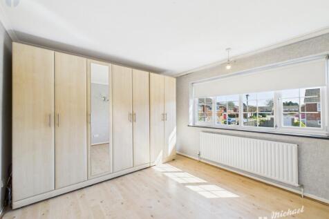 CAM03218G0-PR0592-STILL017