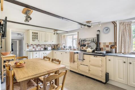 Kitchen / Breakfast Room