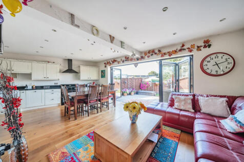 1319727-6-686ffb2...