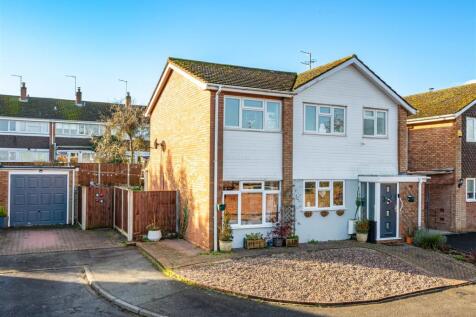 30 Bromley Gardens-01.jpg