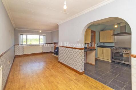Lounge and Dining 2