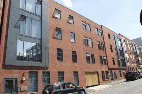 Greystone Lettings are pleased to offer this top floor apartment located in the Foundry Development on Carver Street in the Jewellery Quarter.