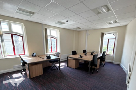 Office: > 6 desks