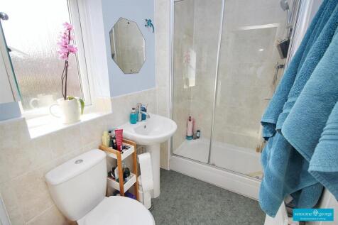 En Suite To Bedroom 1