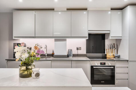 1405880-10-697b84...