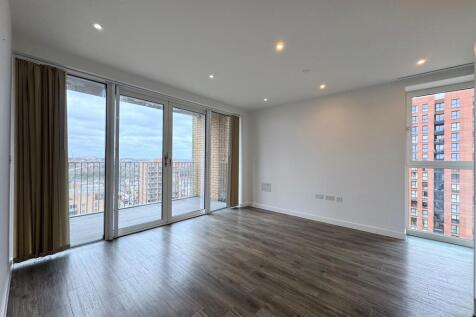 Open plan Lounge/kitchen/dining area