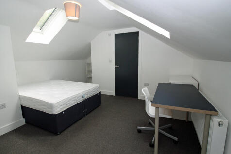 Room 8 (2)