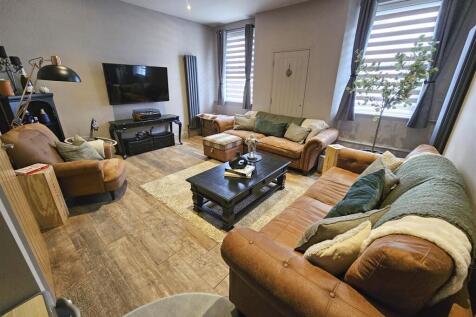 Living Room.jpg