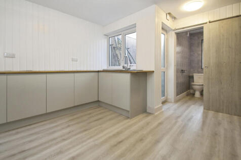 Kitchen/Utility Room