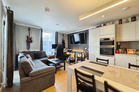 Reception/kitchen